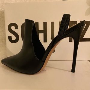 Schutz black heel, unique design new
